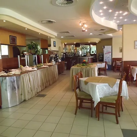 Silver גולדן סנדס